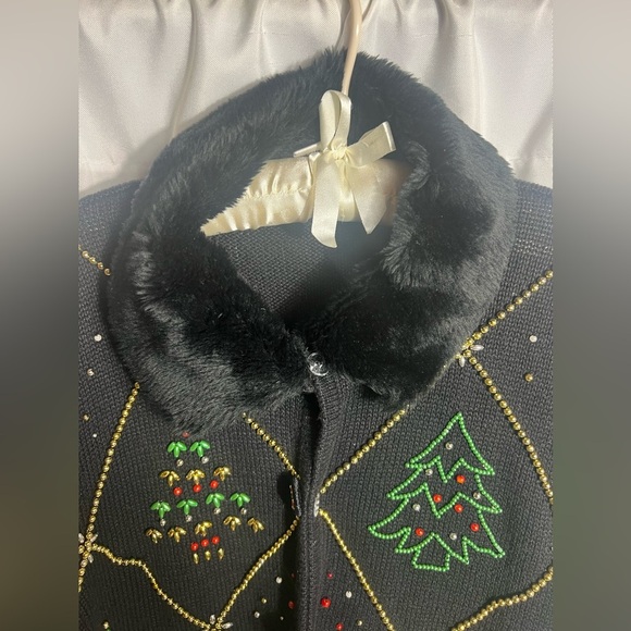 Dealers & Damons Vintage Faux Fur Collar Christmas Button Cardigan Beaded Size L - Picture 3 of 9